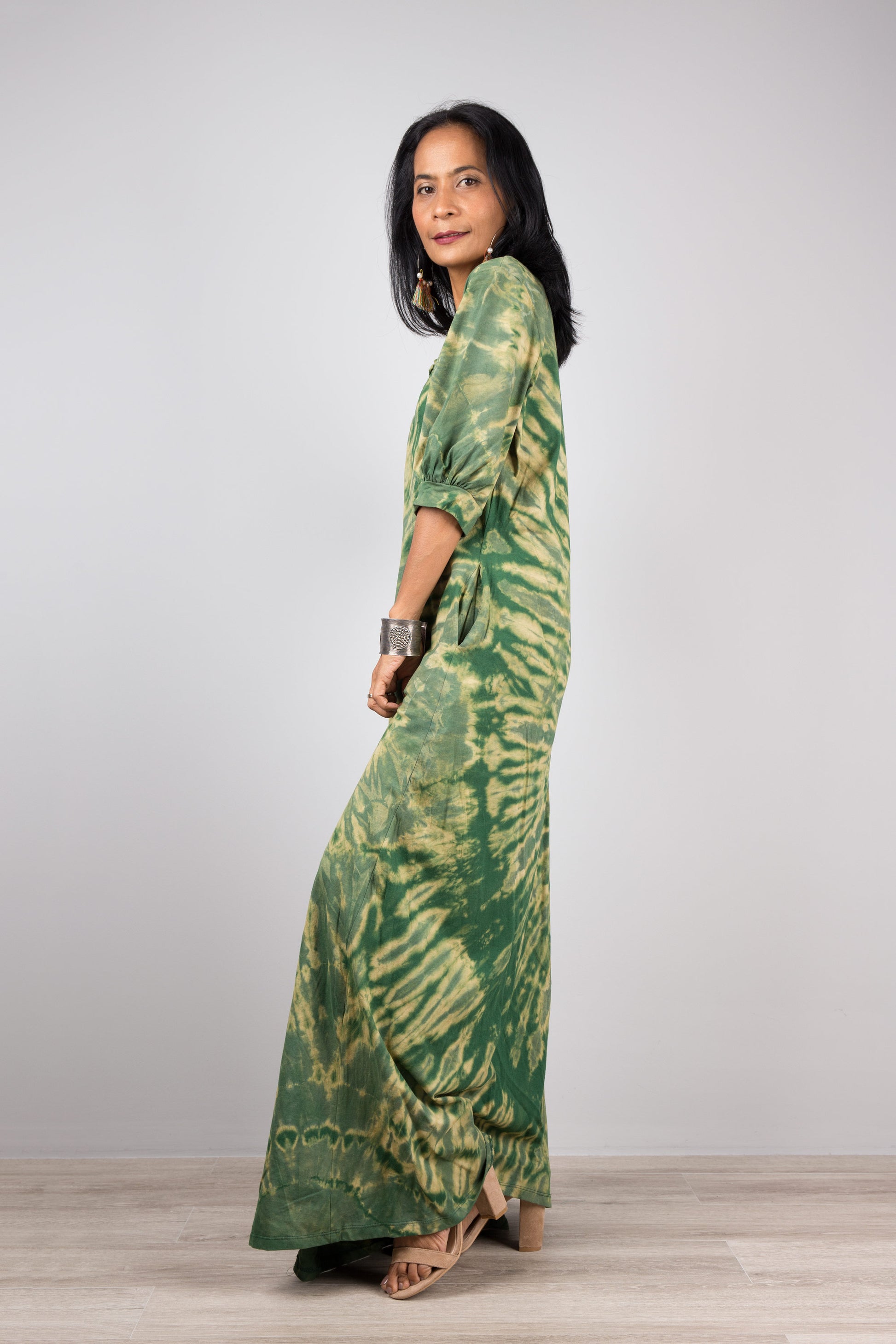 Green cotton tie dye maxi dress with 3/4 sleeves and pockets