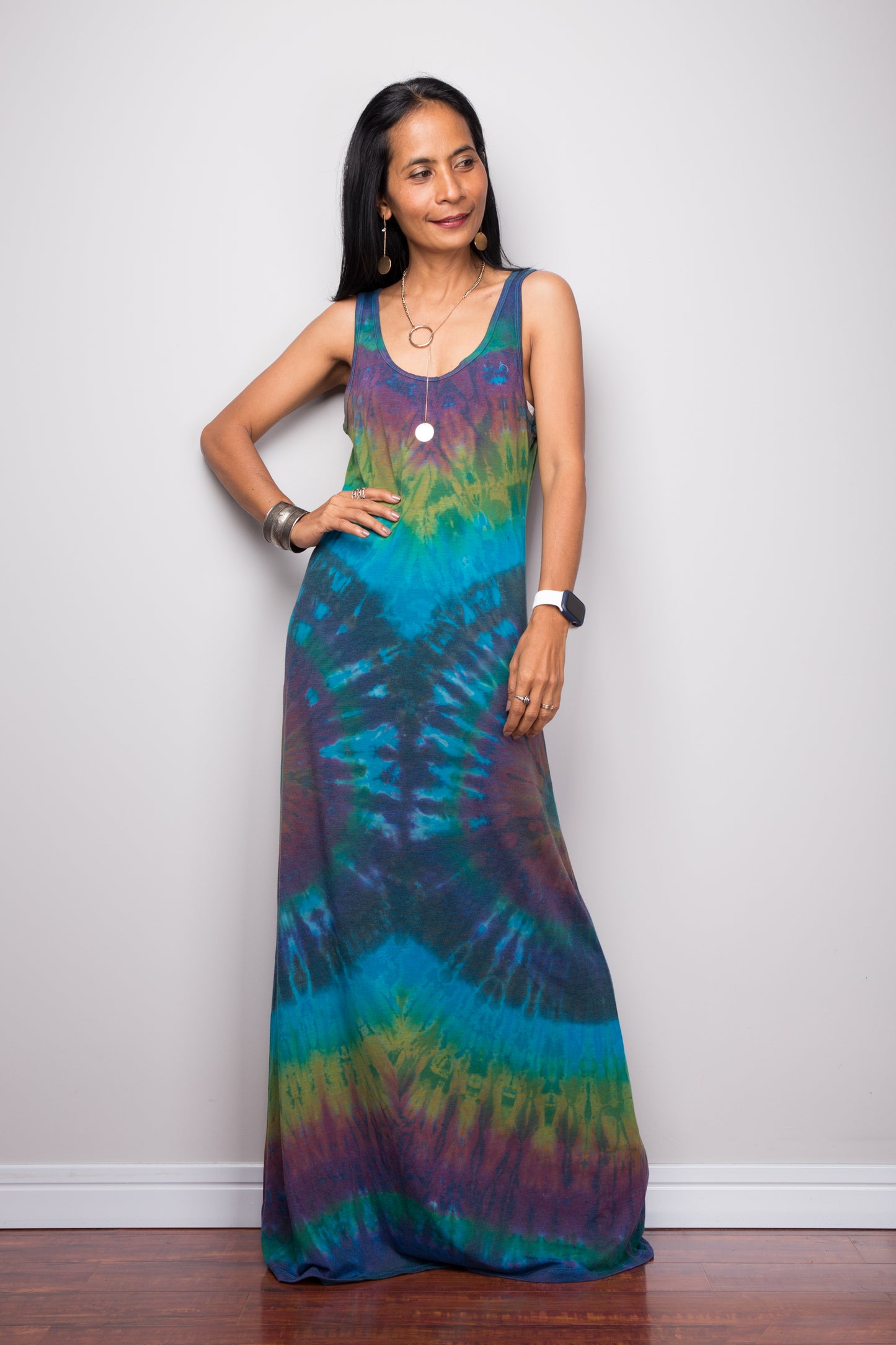 Nuichan Women's sleeveless tie dye dress. Buy hand dyed dresses online