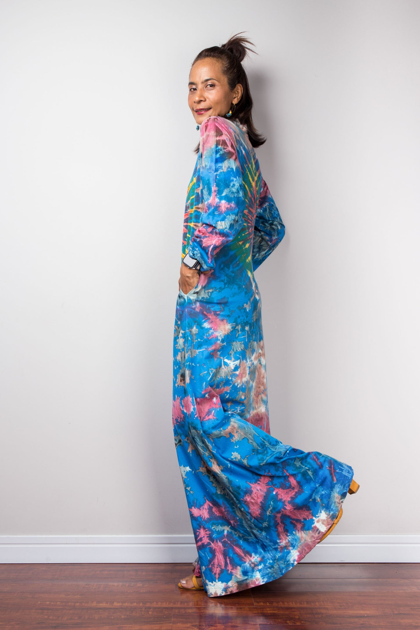 Long sleeve tie dye dress with inseam pockets and short mock turtle neck. Tie dye maxi dress by Nuichan