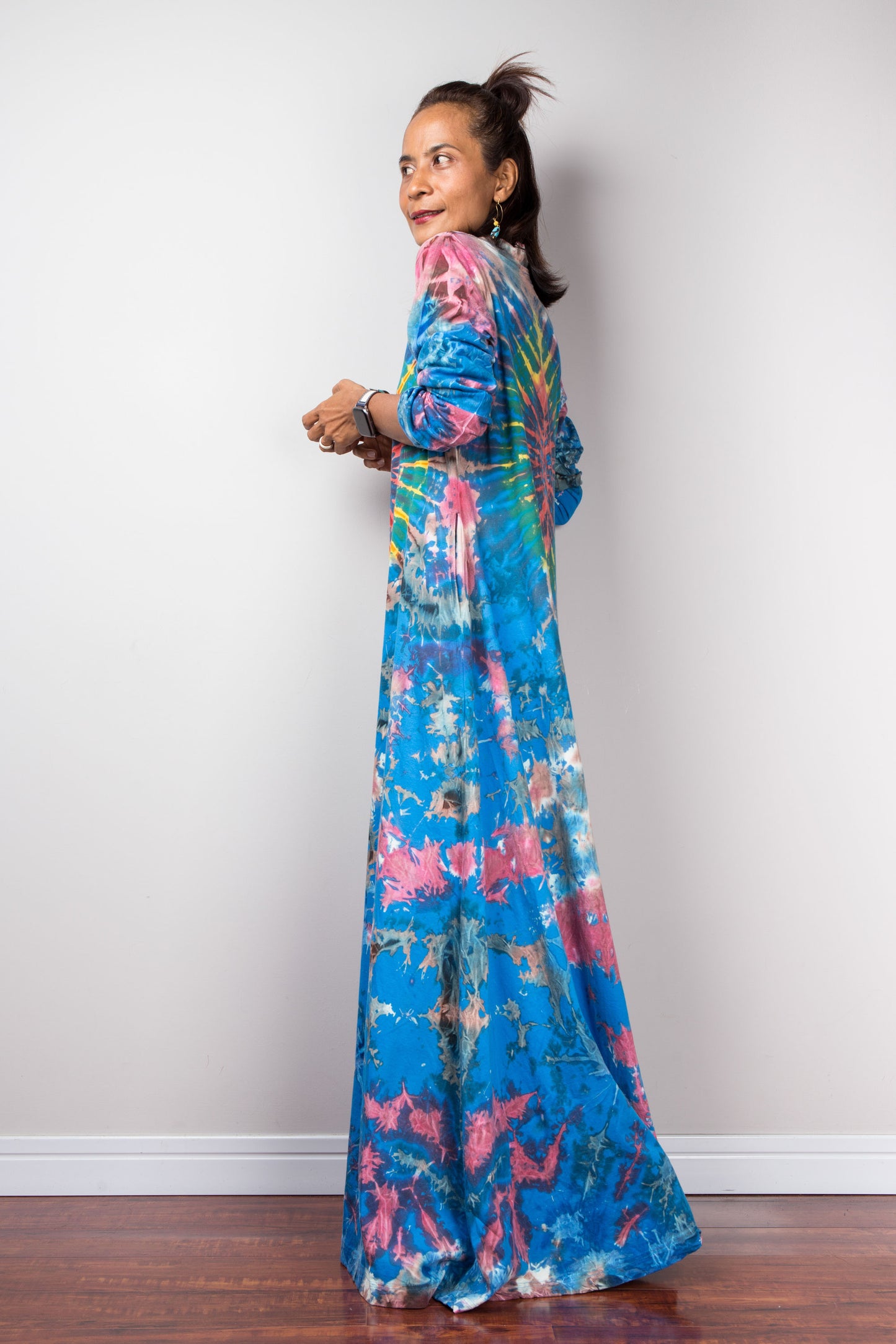 Long sleeve tie dye maxi dress with inseam pockets and short mock turtle neck