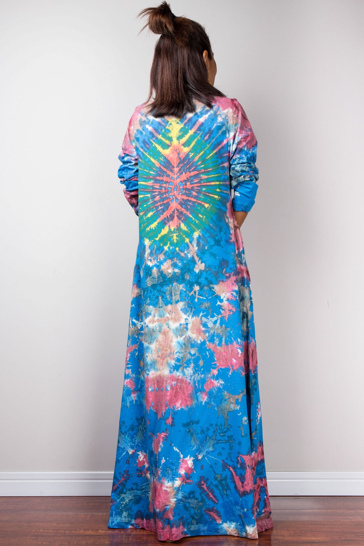 Long sleeve tie dye maxi dress with inseam pockets and short mock turtle neck. Tie dye by Nuichan