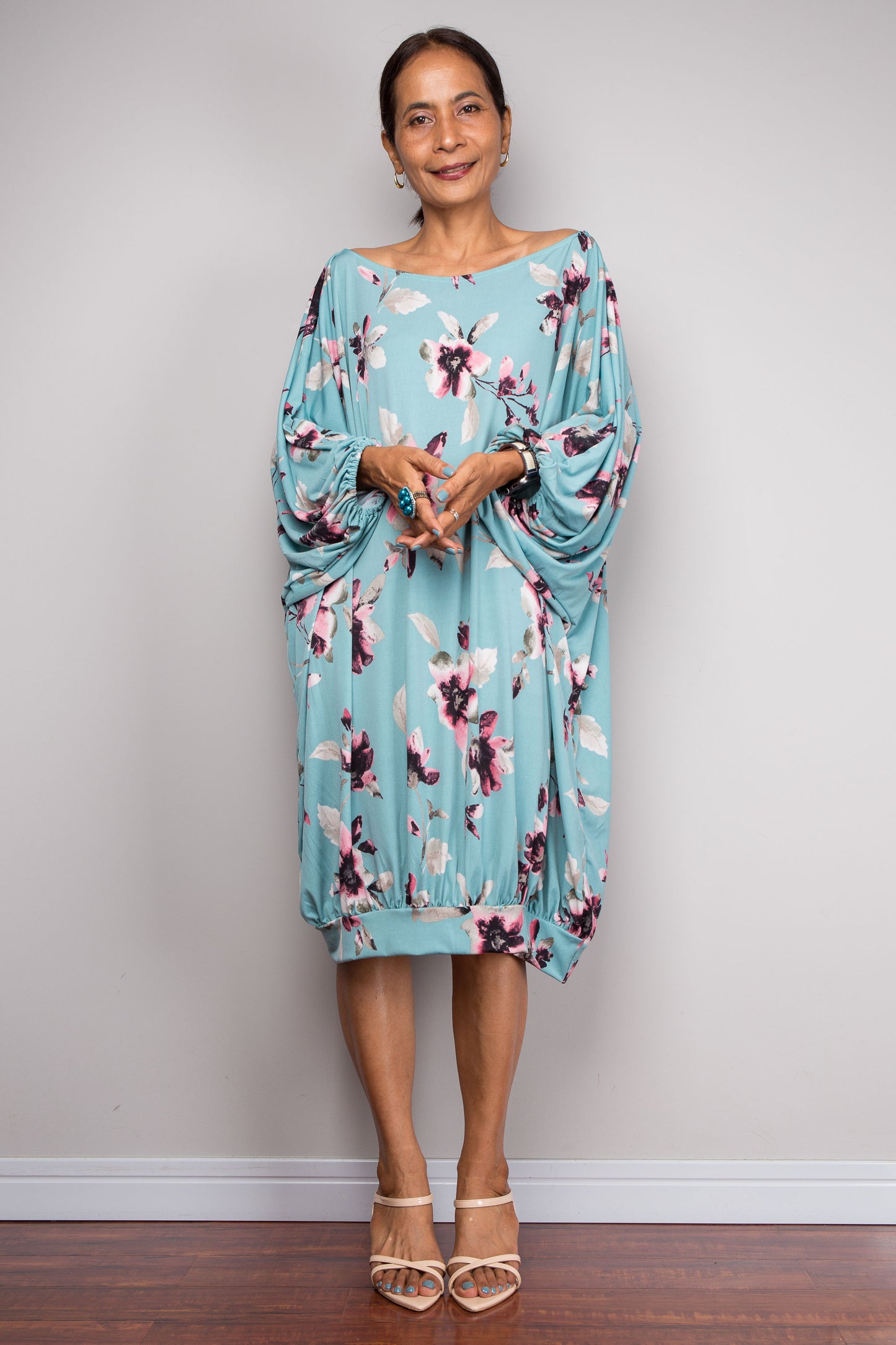 Tunika-Kleid für zierliche Frauen