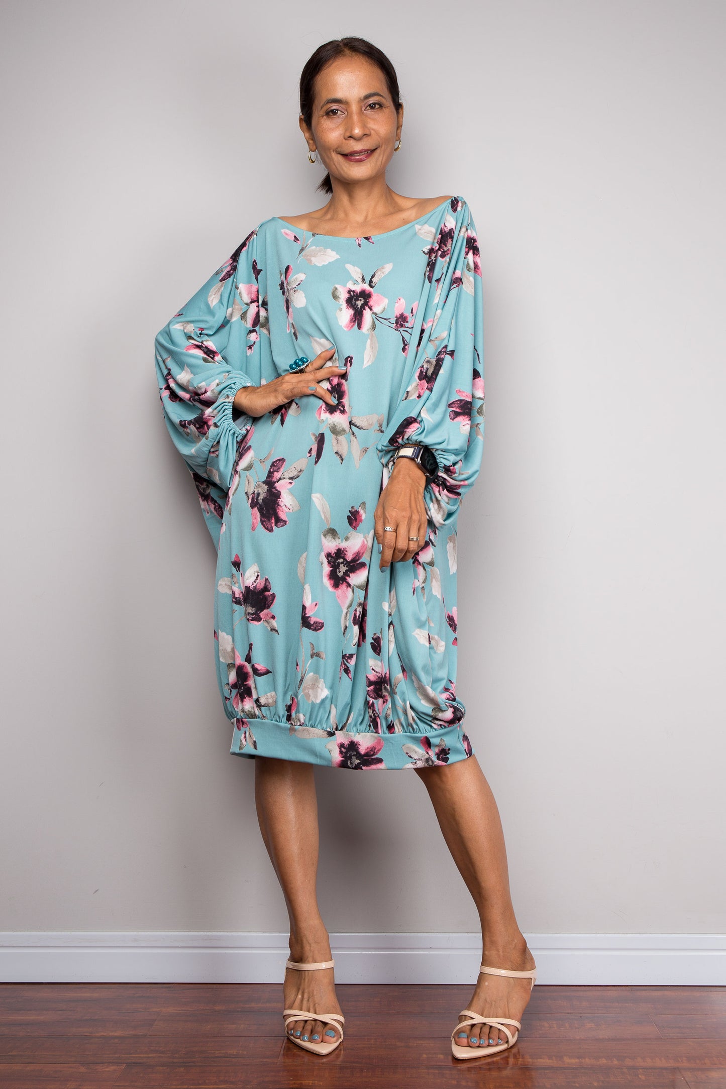 Tunika-Kleid für zierliche Frauen