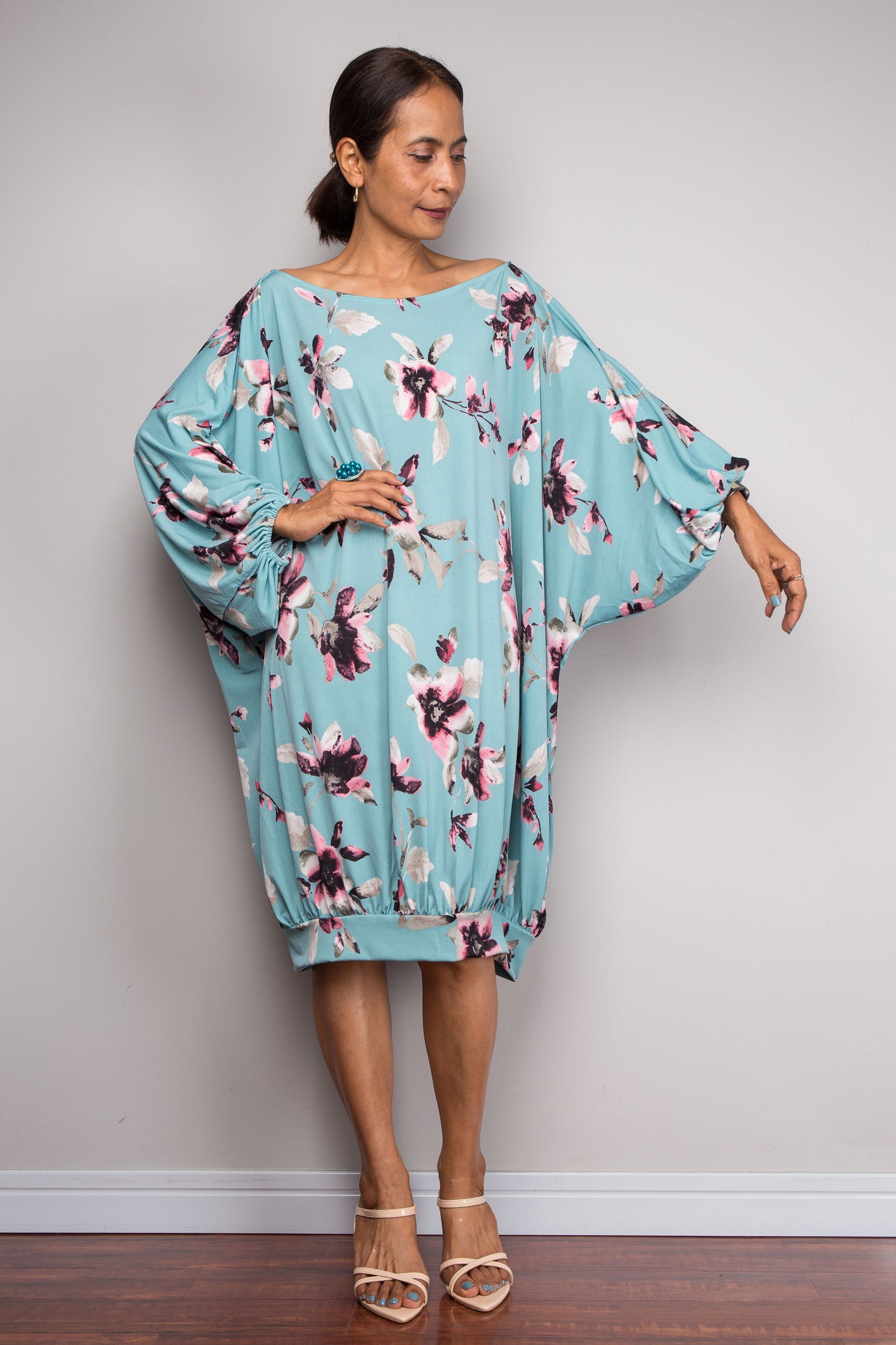 Tunika-Kleid für zierliche Frauen
