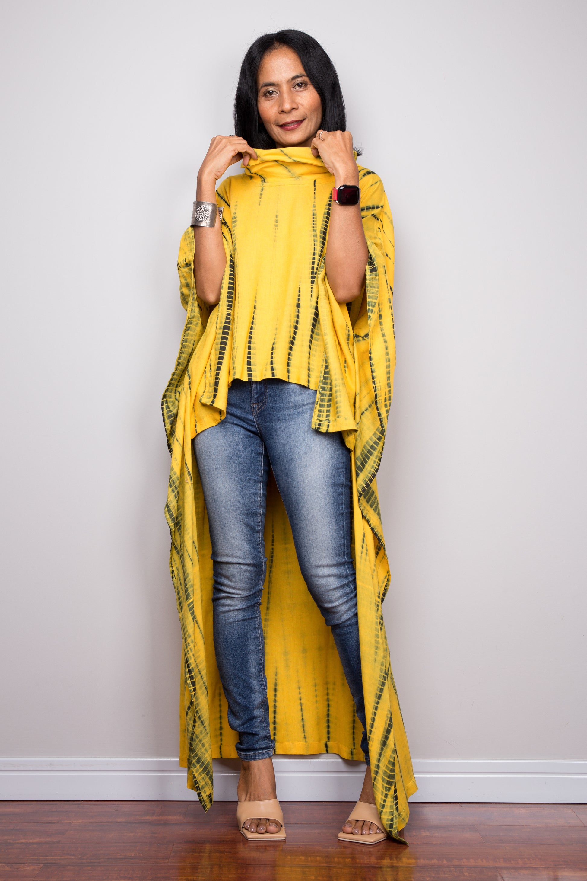 Buy Tie dye Kaftan tops online.  Short front tie dye dress by Nuichan