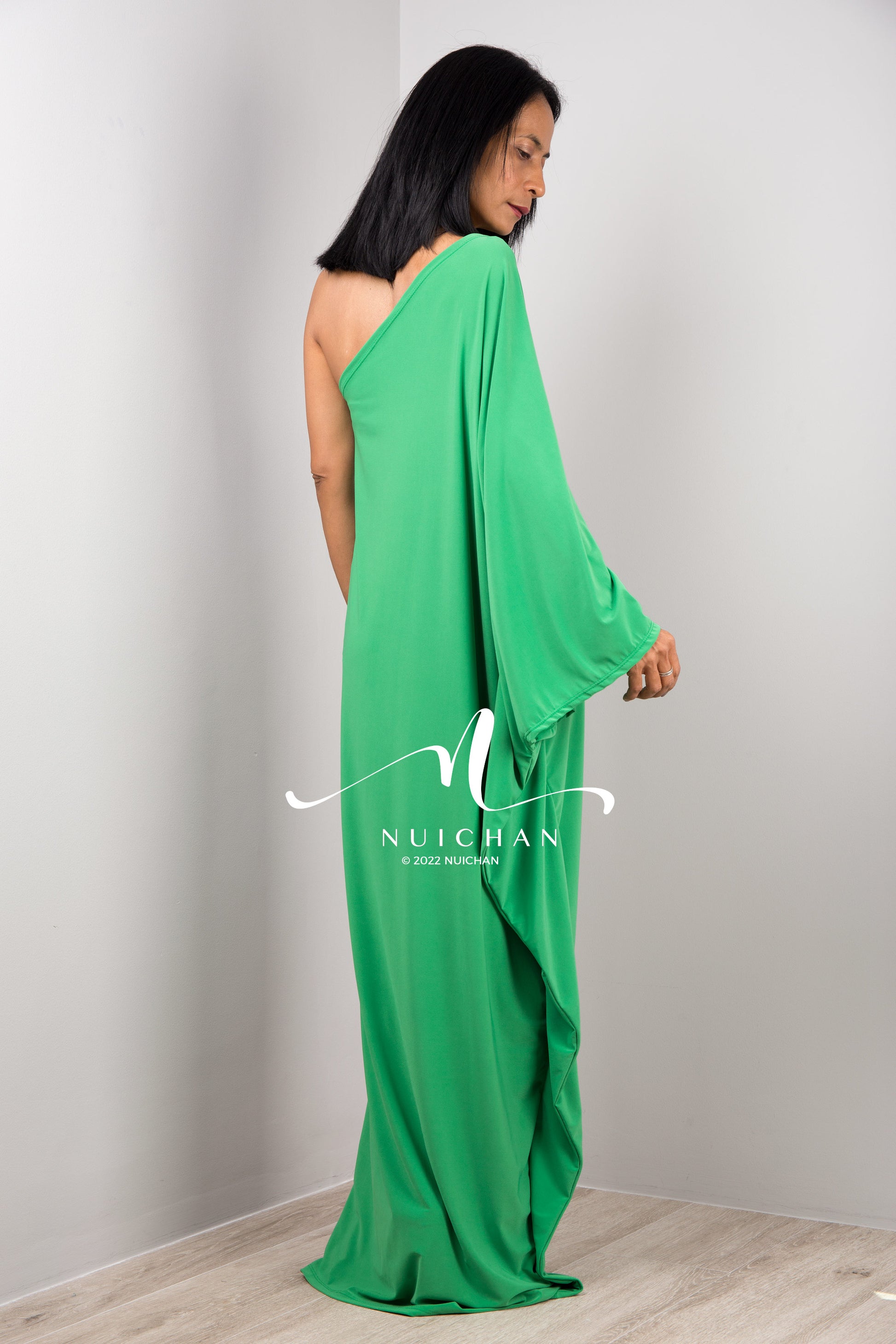 Nuichan women's one shoulder bridesmaid maxi dress in green.