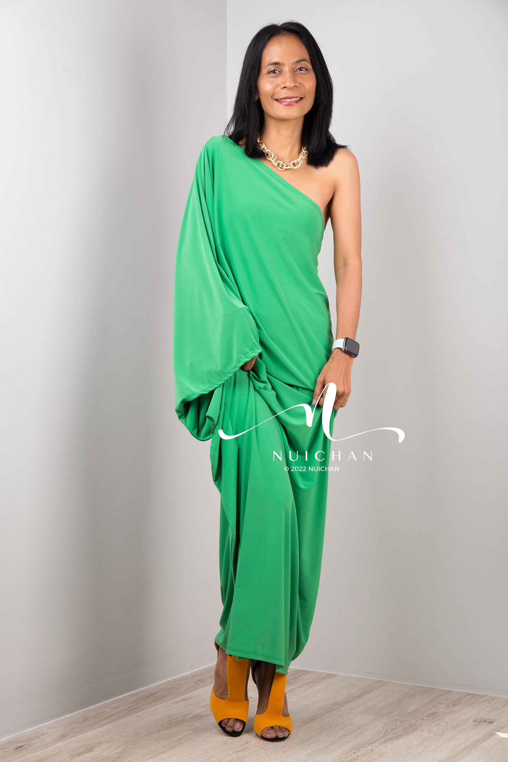 Nuichan women's one shoulder bridesmaid maxi dress in green.