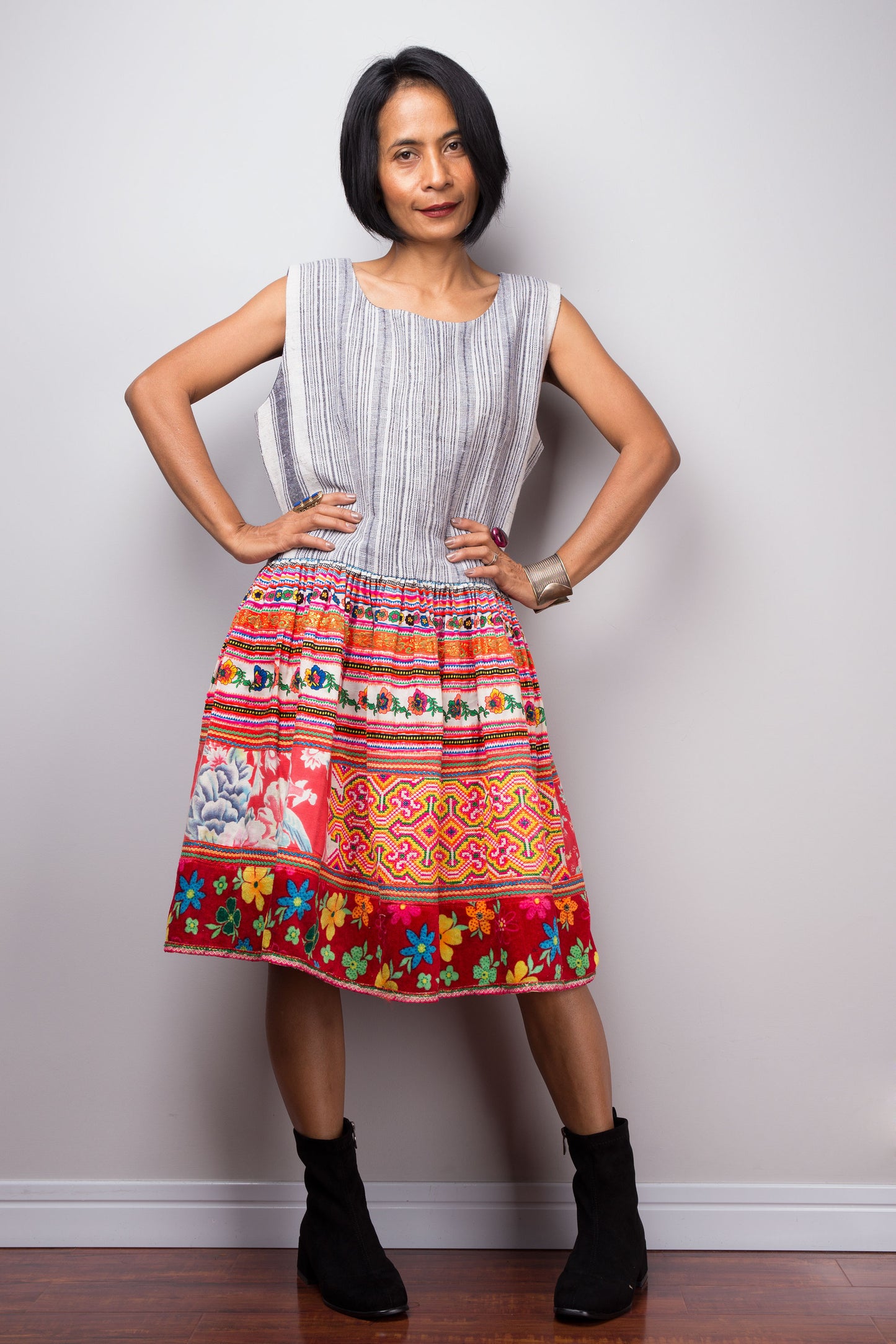 Bohemian Chic Hmong Hill tribe dress | Vintage tribal dress  |Short boho dress