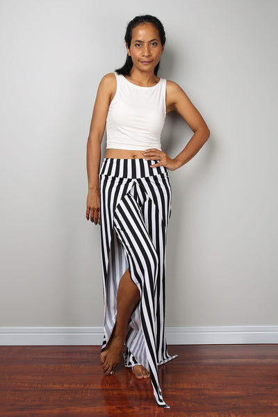 black and white striped pants, split pants, yoga pants, comfy pants by Nuichan