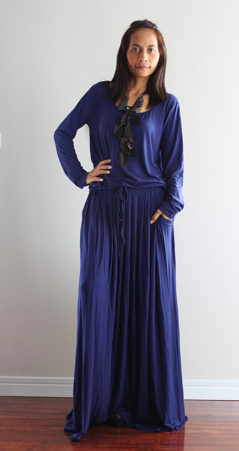 Long sleeve dark blue maxi dress