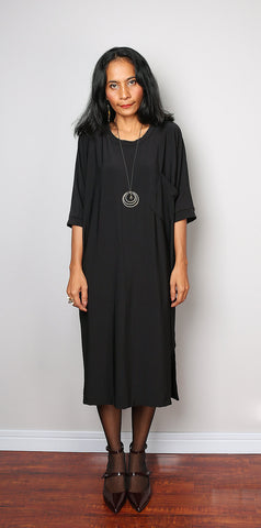 black dress, mid length dress, tube dress with short sleeves, split skirt dress by Nuichan