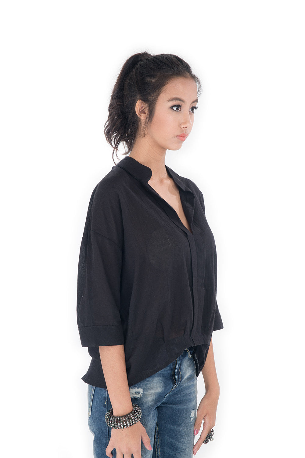 black blouse, blouse with mandarin colar, long sleeve blouse, blouse by Nuichan