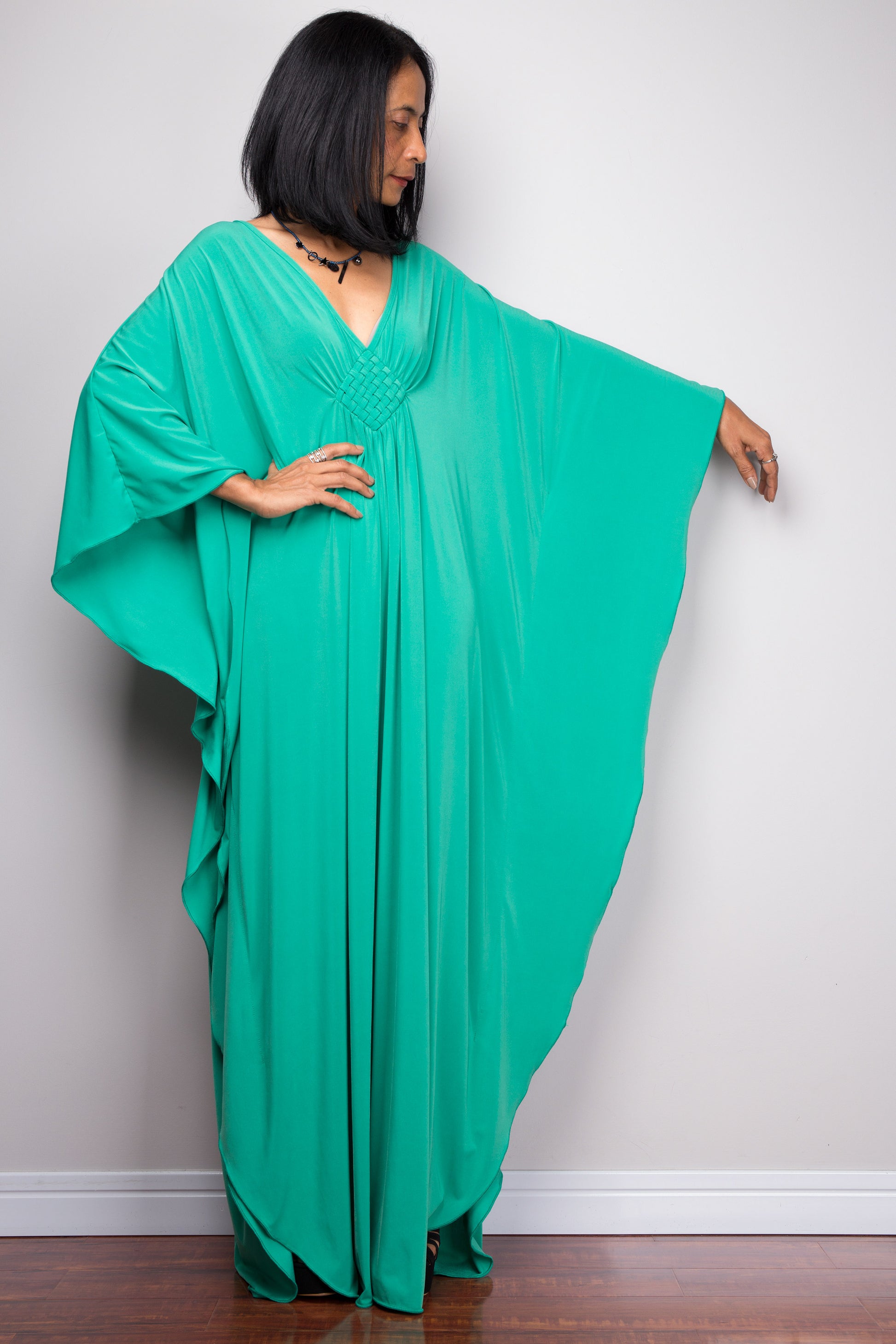 Buy Kaftan dresses online. Kimono kaftan frock dress by Nuichan