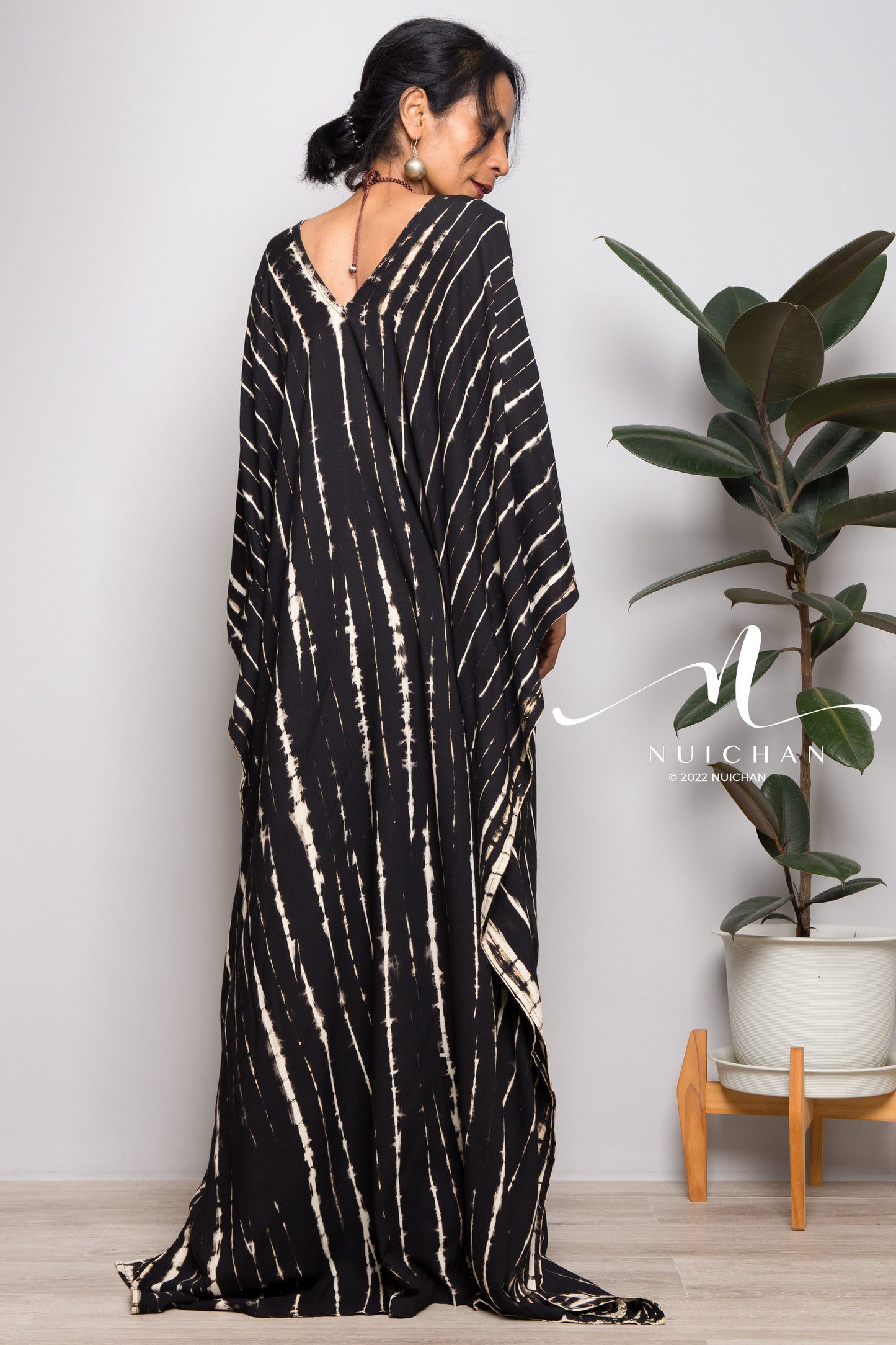 Tie dye kaftan | Shop beachwear and tie dyed maxi dress from Nuichan