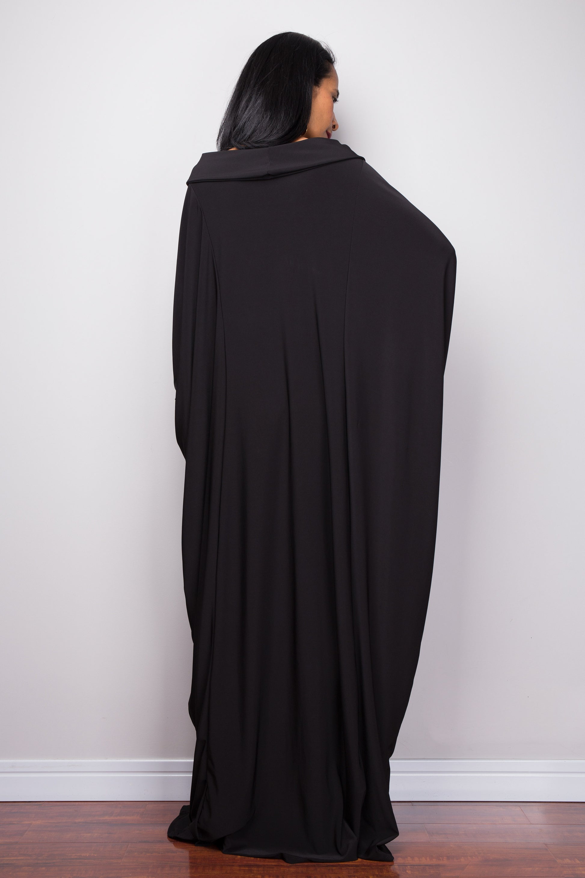 Buy Modest Kaftan dresses online. Large kaftan frock dress by Nuichan