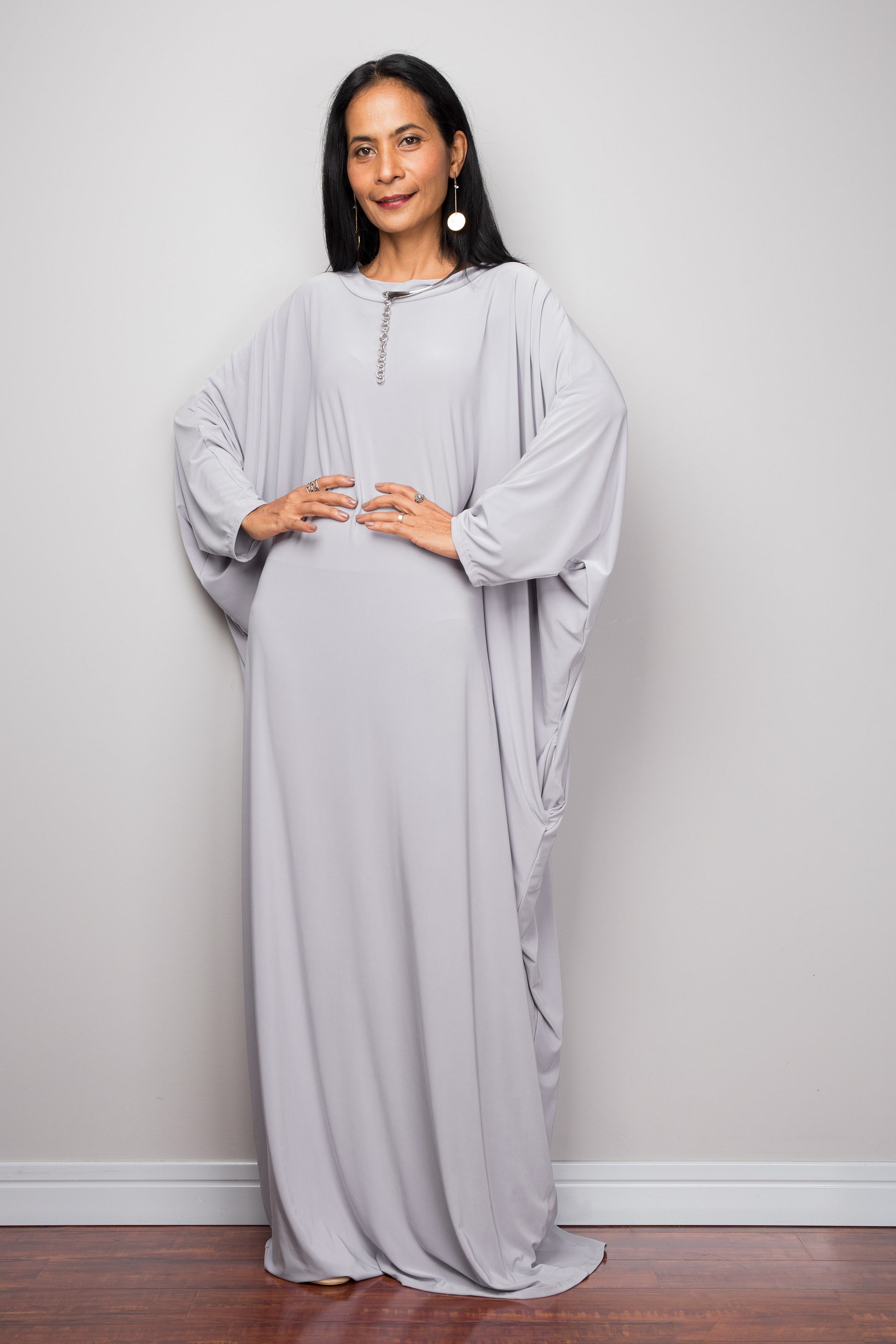 Buy Modest Kaftan dresses online. Muslim evening dress by Nuichan
