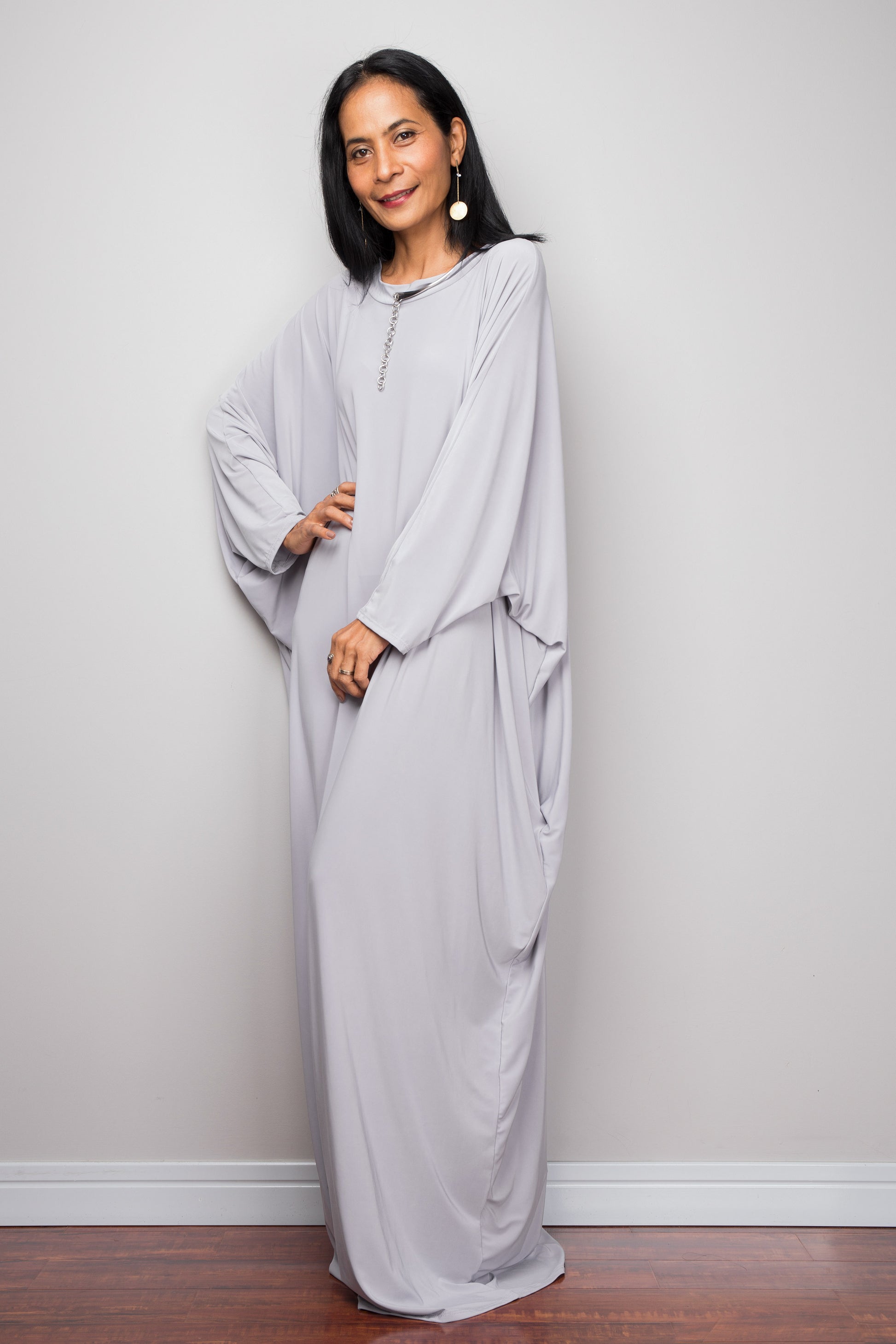 Buy Modest Kaftan dresses online. Muslim evening dress by Nuichan