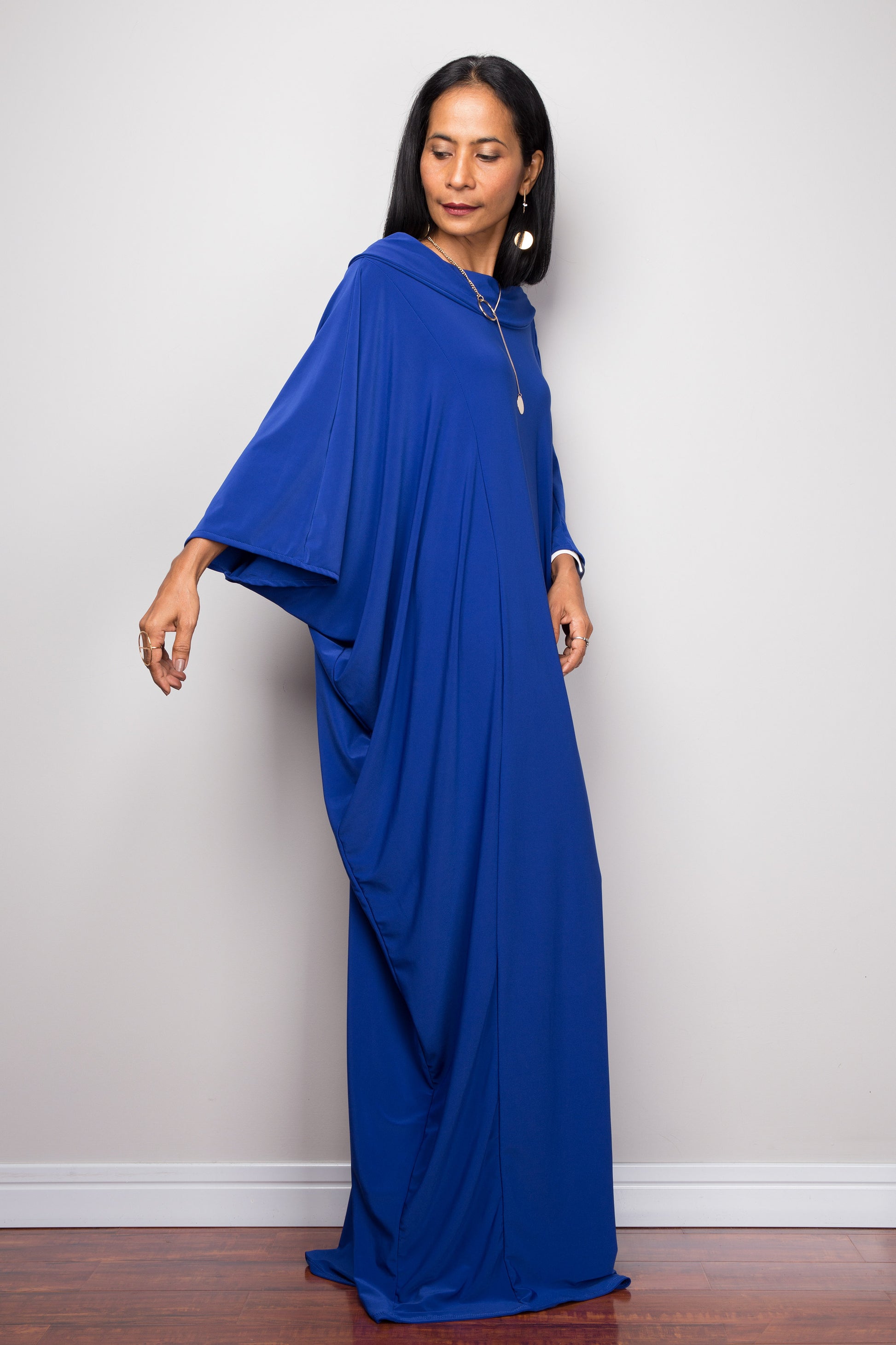 Buy Modest Kaftan dresses online. Large kaftan frock dress by Nuichan