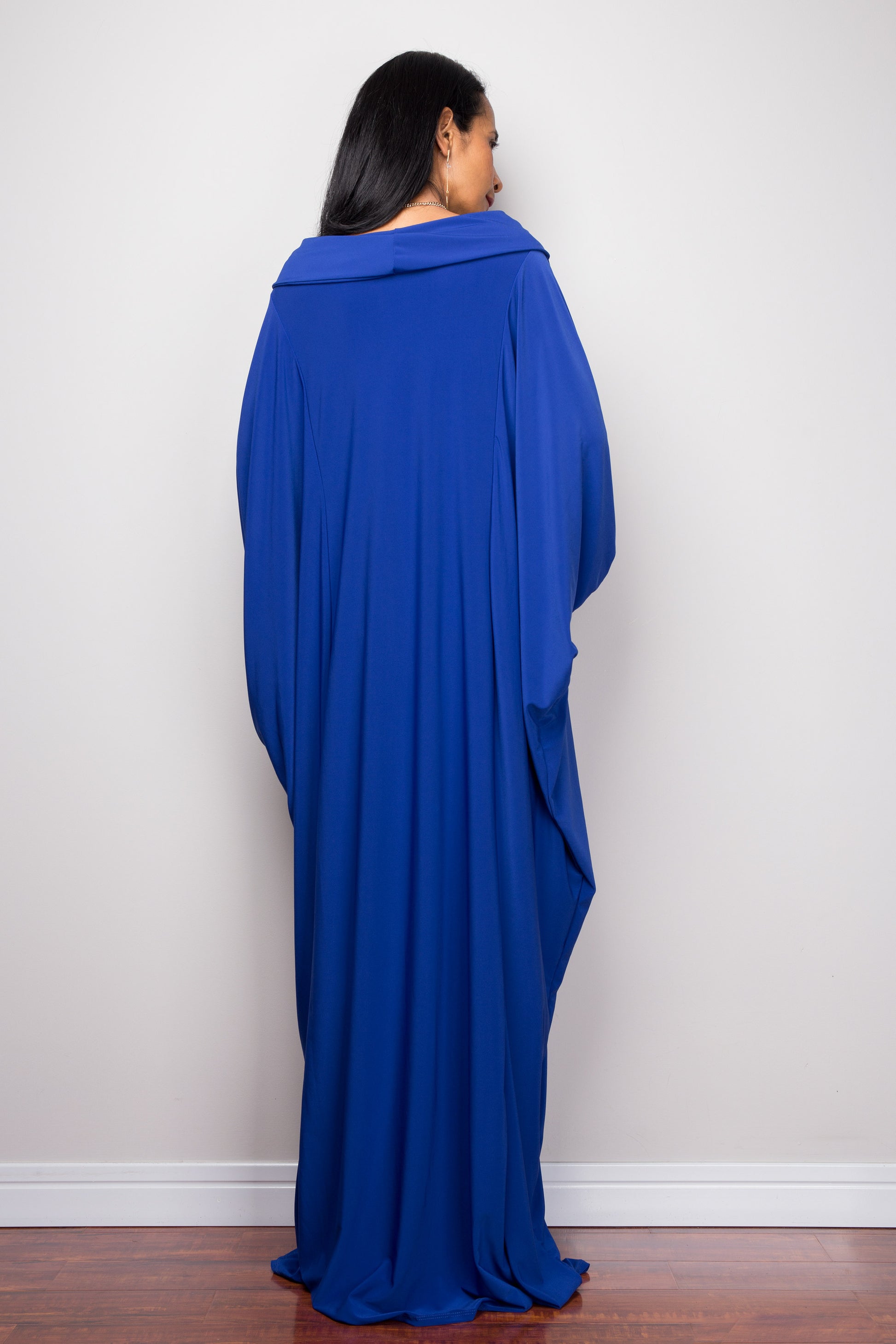 Buy Modest Kaftan dresses online. Large kaftan frock dress by Nuichan