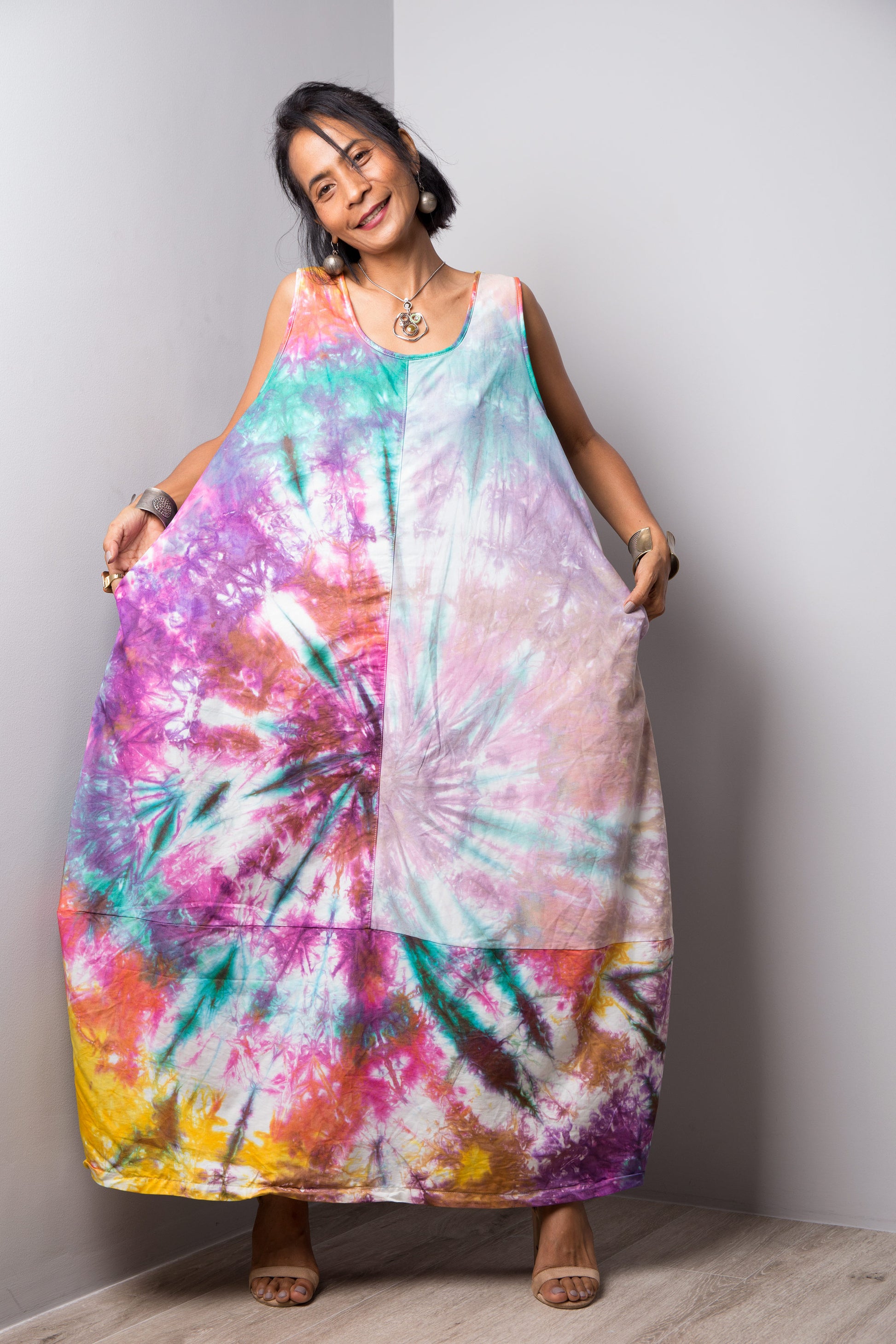 Nuichan Women's sleeveless tie dye dress. Buy hand dyed dresses online Nuichan Women's sleeveless tie dye dress. Buy hand dyed dresses online