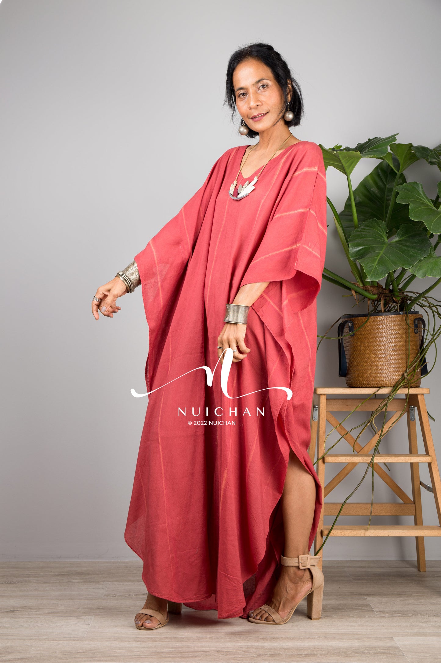 Nuichan Women Tie dye kaftan. Buy lounge wear and tie dye dress online