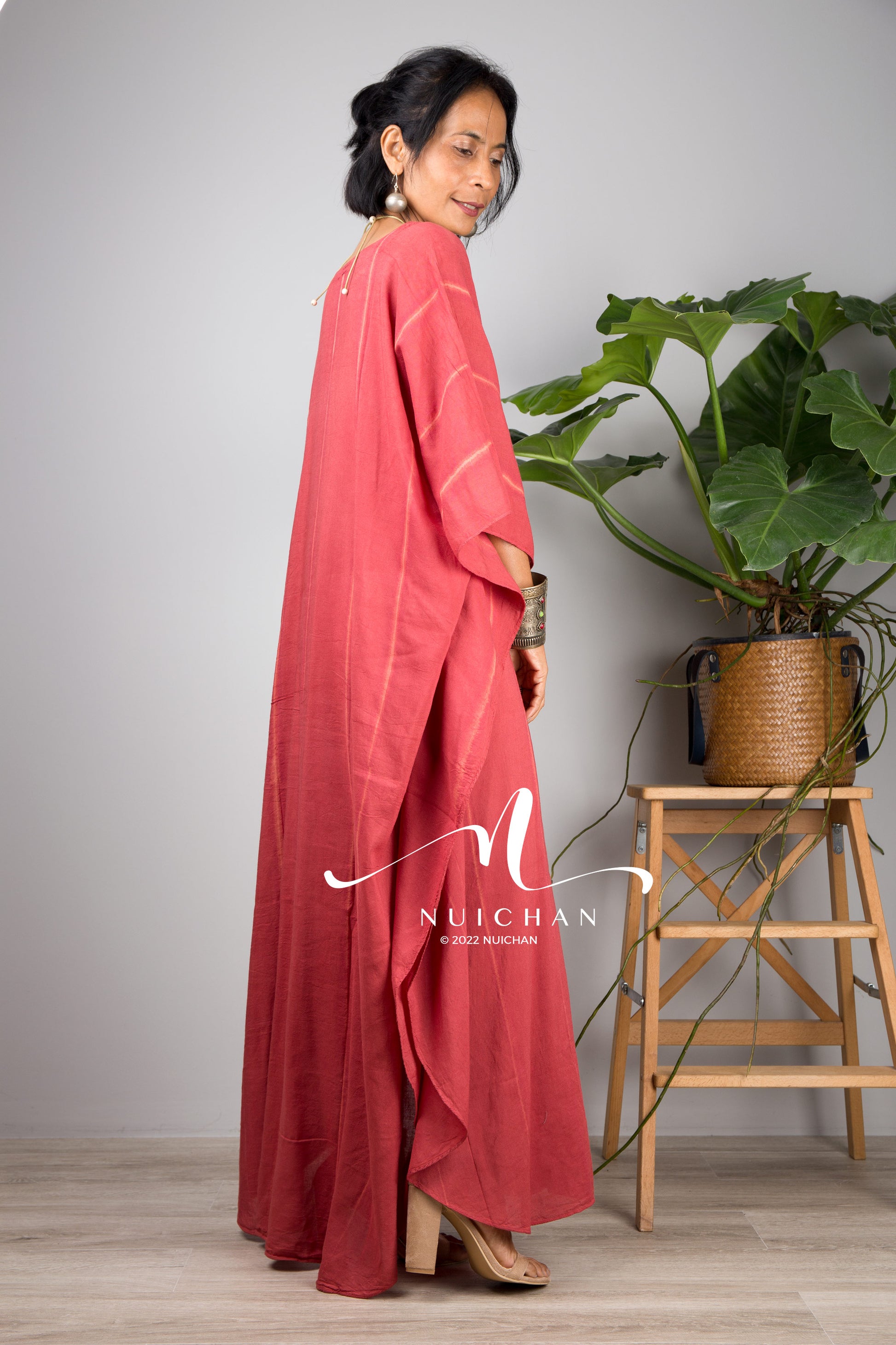 Nuichan Women Tie dye kaftan. Buy lounge wear and tie dye dress online
