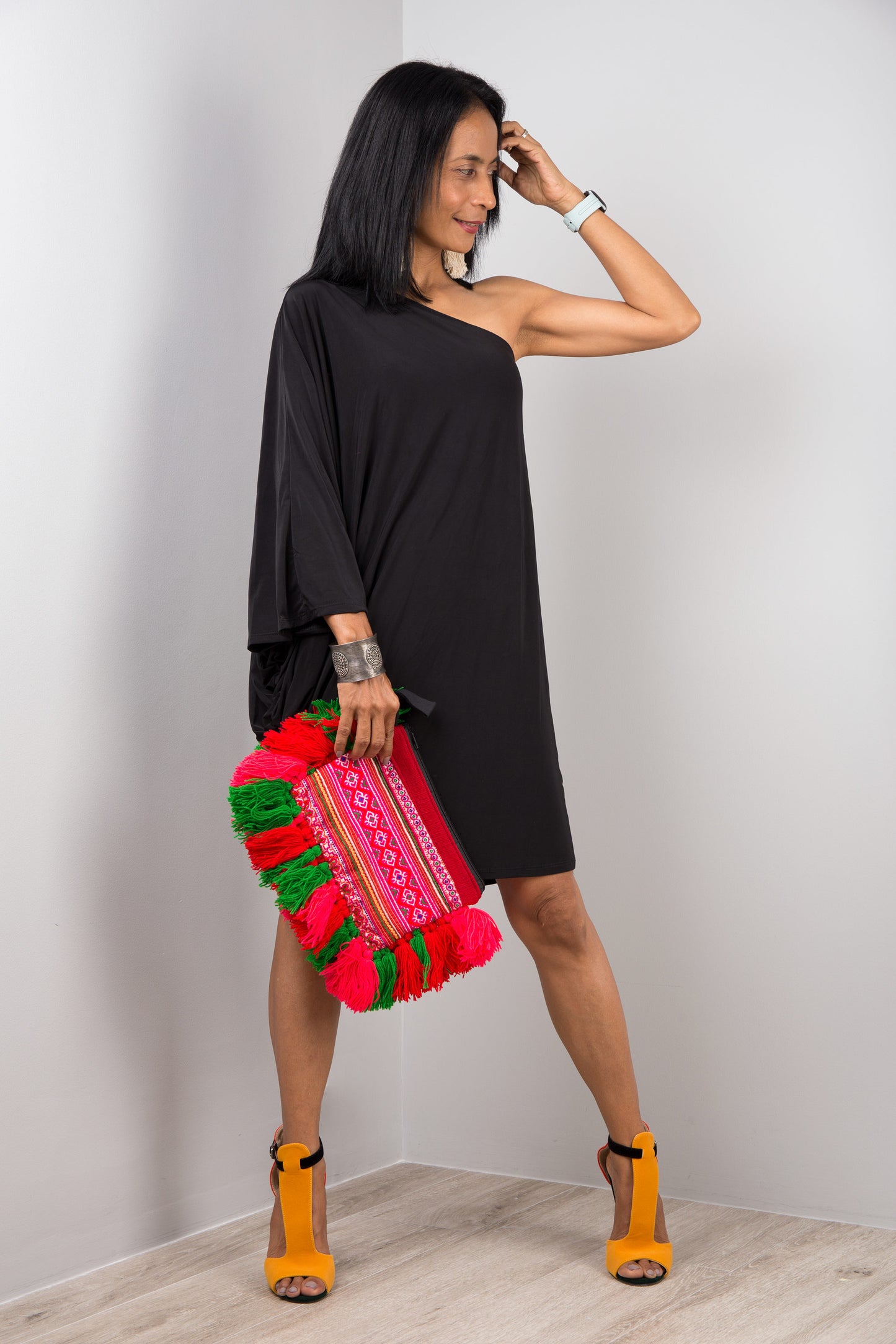 Nuichan women's short black dress.  Off shoulder cocktail party dress by Nuichan
